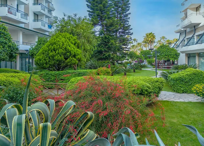 Meryan Hotel Okurcalar